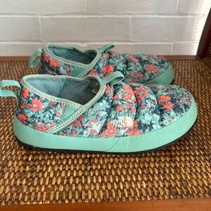 The North Face kids slipper shoes